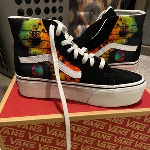 Tapered stackform Vans.